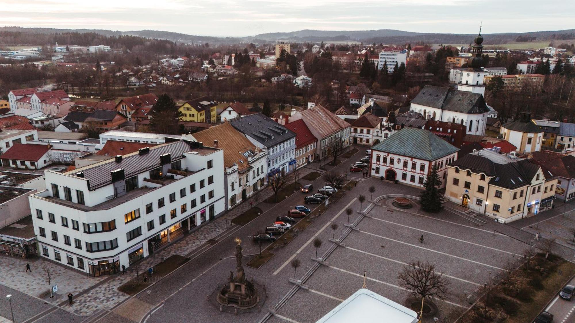 Byt 21 V Rezidenci Bily Lev Na Namesti Žďár nad Sázavou Buitenkant foto